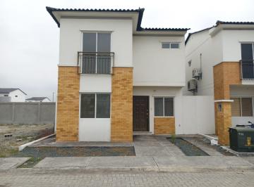 Casa de 3 habitaciones, Guayaquil · Casa de Venta en La Urbanización Savalí, Vía Samborondón - Salitre.