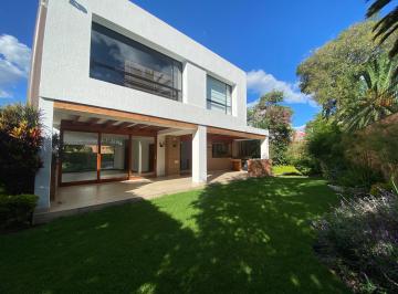 Casa de 4 habitaciones, Quito · Hermosa Casa en Conjunto - Cumbaya (Sector Colegio Menor)