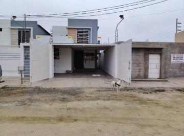 Casa de 4 habitaciones, Salinas · Venta de Casa en Salinas - G. Sánchez