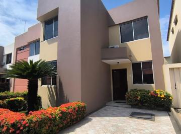 Casa de 3 habitaciones, Daule · Vendo Casa en Urbanización Cataluña