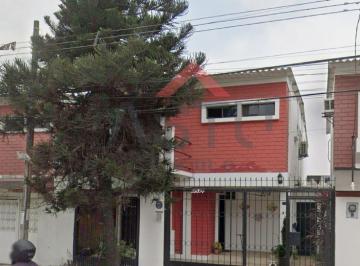 Casa de 4 habitaciones, Guayaquil · Se Vende Propiedad Remodelada Semiamoblada en Guayacanes 4ta Etapa