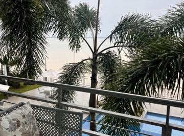 Departamento de 3 habitaciones, Guayaquil · Departamento Frente Al Rio en Venta