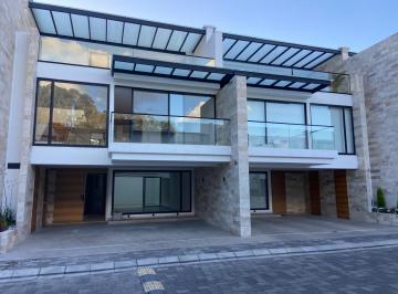 Casa · 250m² · 3 Habitaciones · 3 Estacionamientos · Casa en Urbanización, Sector Av Solano