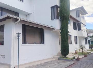 Casa · 312m² · 4 Habitaciones · 3 Estacionamientos · Casa en Venta
