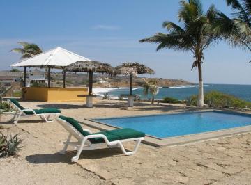 Casa de 4 habitaciones, Salinas · Casa con Terreno de Venta Al Pie del Mar en Punta Carnero