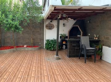 Casa de 4 habitaciones, Guayaquil · Hermosa Casa Alborada 10etapa Atras Rotonda - Espaciosa - 4 Dormito - Porton Seguridad