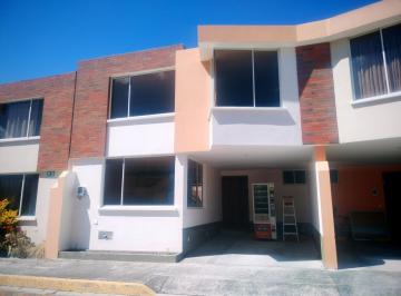 Casa · 144m² · 3 Habitaciones · 1 Estacionamiento · Casa en Venta