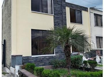 Casa de 4 habitaciones, Quito · Se Arrienda Casa de 4 Dorm. Sector Sangolqui - Valle de Los Chillos