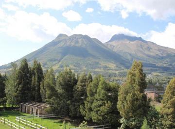 Hacienda-Quinta de 7 habitaciones, Otavalo · Hacienda - Quinta de 10000 m² de Venta en San Pablo del Lago