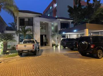 Casa de 5 habitaciones, Guayaquil · Bonita Se Vende Casa Hermosa