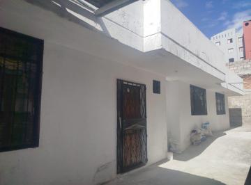 Casa de 4 habitaciones, Quito · San Vicente, Vendo Casa, 2 Locales, Proyeccion 3 Pisos