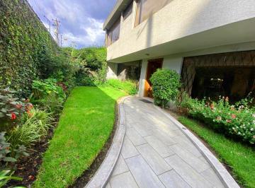 Casa de 4 habitaciones, Quito · Hermosa Casa de Venta en La Kennedy Quito!