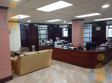 Oficina comercial · 220m² · 9 Habitaciones · 4 Estacionamientos · Oficina de Venta 220 Mt Av Colón 6 Oficinas Independientes Ideal Médicos, Coworking, Buffet Abogados