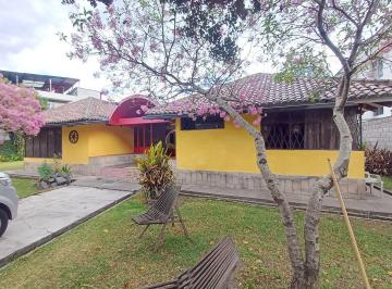 Terreno / Lote de 4 habitaciones, Quito · Se Vende Terreno Plano con Casa Sector Ilalo Valle de Los Chillos Quito