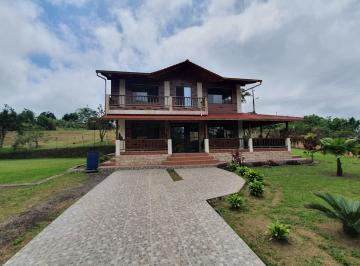 Quinta vacacional de 4 habitaciones, Pedro Vicente Maldonado · Linda Casa de 180 m² + 1.800 m Terreno en P. Vicente Maldonado - Urbanización.