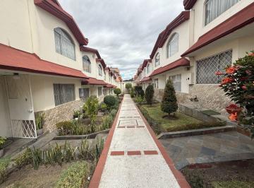 Casa de 4 habitaciones, Quito · Casa en Venta – Sector Panamericana Norte, Frente a Yanbal