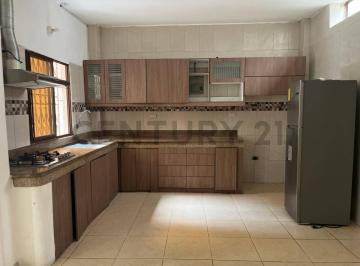 Casa · 114m² · 5 Habitaciones · Venta de Casa Rentera en El Norte de Guayaquil, Mapasingue