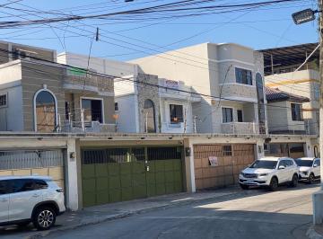 Casa de 6 habitaciones, Guayaquil · En Venta Casa de 3 Pisos en La Garzota, Norte de Guayaquil - L. Torres