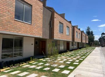 Casa de 3 habitaciones, Quito · Casa a Estrenar en Venta, Pomasqui