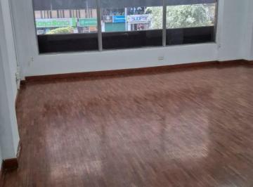 Oficina comercial · 60m² · Oficina de Arriendo de 60 m², 1er Piso, en Av Amazonas y Gaspar de Villarroel