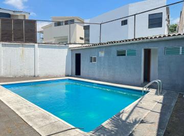 Casa de 4 habitaciones, Guayaquil · Casa de 918 m² Terreno, 1 Planta con 4 Dorm. + Piscina en Venta en Santa Cecilia.