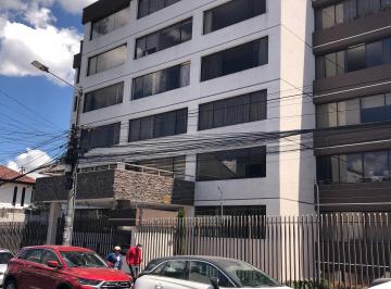 Departamento de 5 habitaciones, Quito · Vendo Amplio Departamento Sector Hospital Metropolitano