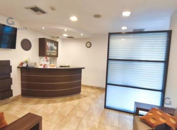 Oficina comercial · 60m² · 2 Habitaciones · 1 Estacionamiento · Alquiler de Oficina en Kennedy Amoblada, 60 m². J. C.