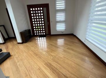 Casa de 3 habitaciones, Quito · Vendo Casa Urb. El Condado