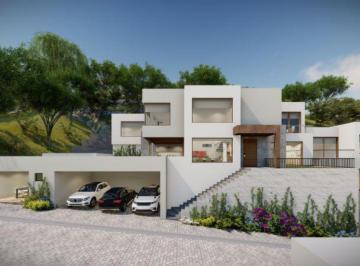 Casa · 373m² · 4 Habitaciones · 3 Estacionamientos · Casa de Venta en Exclusiva Urbanización en Nayón
