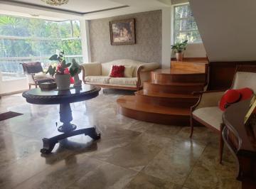 Casa de 4 habitaciones, Quito · Vendo Casa con Suite en Tanda Nayón.