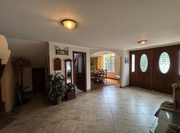 Casa de 3 habitaciones, Quito · Venta Casa en Cumbaya - San Juan Alto