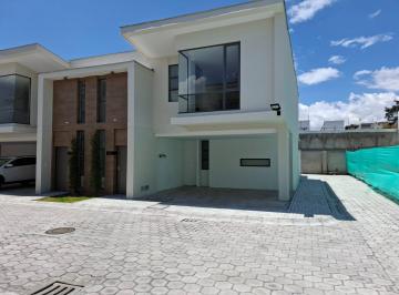 FACHADA · Venta Casa Conjunto Residencial Privado en Tumbaco