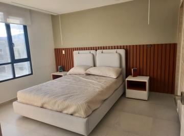 Casa de 3 habitaciones, Quito · Casa con 133 m² y 3 Habitaciones en Venta en Tumbaco con Piscina