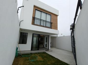 Casa de 3 habitaciones, Salinas · Vendo Moderna Casa de 2 Pisos en Salinas
