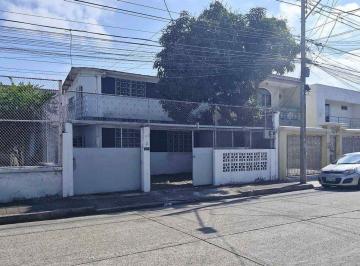 Casa de 4 habitaciones, Guayaquil · En Venta Casa 2 Plantas, Uso de Suelo Comercial, Urdesa J - Zavala