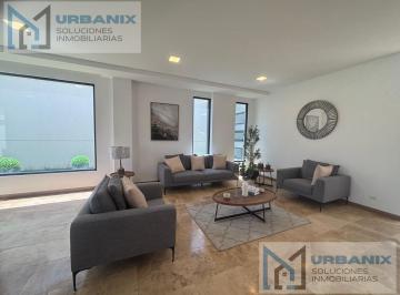 Casa · 260m² · 3 Habitaciones · 4 Estacionamientos · Casa en Monteserrín