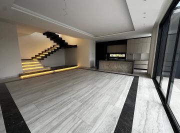 Departamento de 4 habitaciones, Quito · Se Vende Penthouse de Lujo a Estrenar