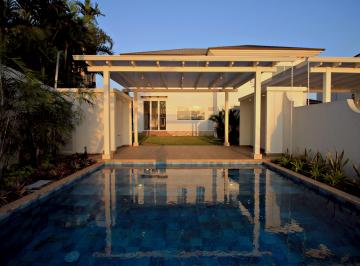 Piscina | Pergola | Jardin Privado · Casa Nueva, con Vista a Laguna Natural con Efecto Caida del Sol