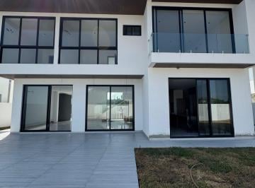Casa · 350m² · 4 Habitaciones · Casa de Estreno Isala Mocoli Etapa Monaco