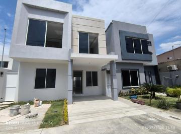 Casa · 135m² · 3 Habitaciones · De Estreno Urbanizacion San Antonio