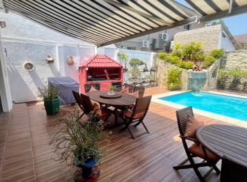Casa de 5 habitaciones, Guayaquil · La Puntilla Casa en Venta 4 Dorm. + Suite