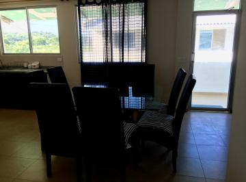 Casa de 3 habitaciones, Atacames · En Venta Casa Sector Tonsupa Esmeraldas