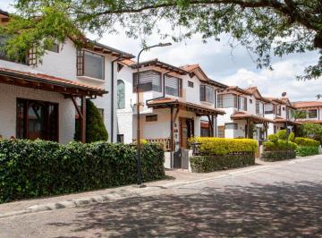 Casa de 3 habitaciones, Quito · Casa por Estrenar de Venta en Puembo, Tipo Hacienda, 3 Dorms, Conjunto Cerrado.