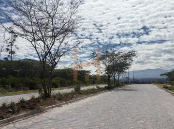 Terreno / Lote , Quito · Terreno de Venta en Tumbaco Sector Collaqui, 1000 m², Urbanización de Lujo.
