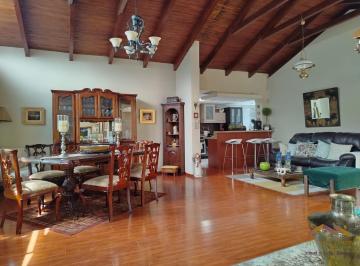 Casa · 240m² · 3 Habitaciones · 3 Estacionamientos · Casa en Venta Sector Dammer 1, Cerca de La Av El Inca