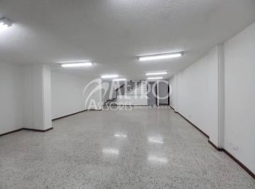 Local comercial de 3 habitaciones, Quito · Local en Alquiler 236 m² en El Centro Norte de Quito La y