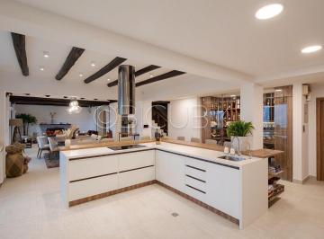 Local comercial de 4 habitaciones, Quito · En Venta Casa Independiente Sector San Juan Vivienda o Comercial o Terreno