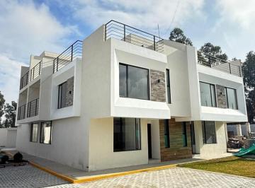 Casa · 108ha · 3 Habitaciones · 1 Estacionamiento · Venta Casa 2 Plantas Calderon Credito Vip Acabados de Primera