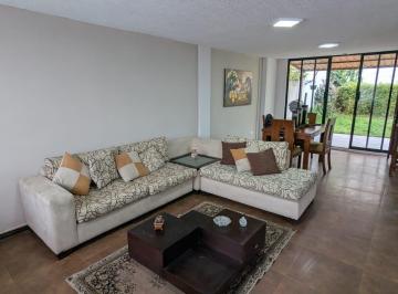 Casa de 3 habitaciones, Quito · Casa de Venta 3 Dorm. Urbanizacion Privada Armenia 2 Los Chillos