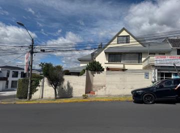 Casa · 376m² · 6 Habitaciones · 4 Estacionamientos · Venta Excelente Terreno con Casas Cumbaya La Primavera